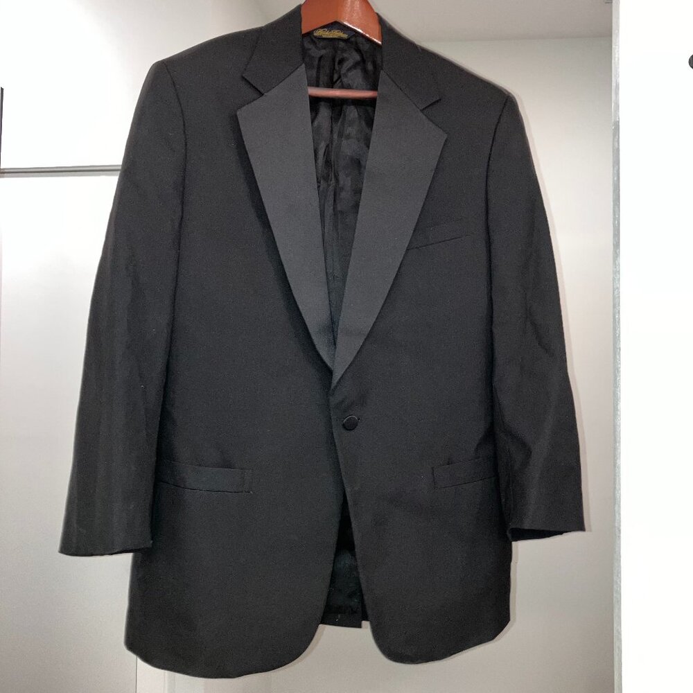 Brooks Brothers Black Wool Tuxedo Jacket 41R - Made in USA - Single Button